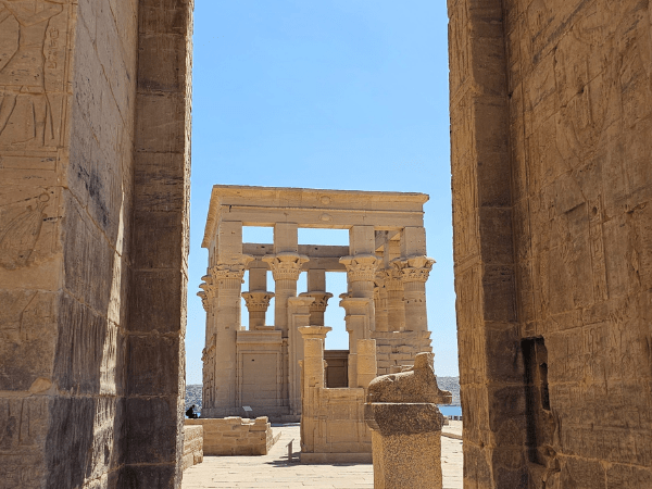 Visita al templo de Filae.
